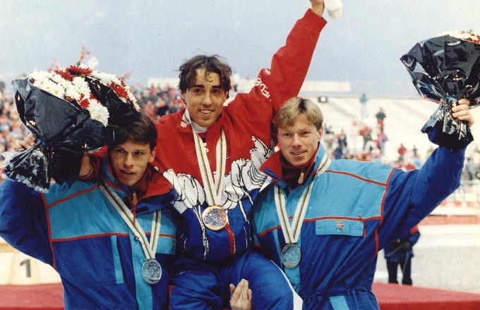 Goud op de 10.000 meter in Albertville (1992). V.l.n.r. Johan Olav Koss (brons), Bart Veldkamp (goud) en Geir Karlstad (zilver)